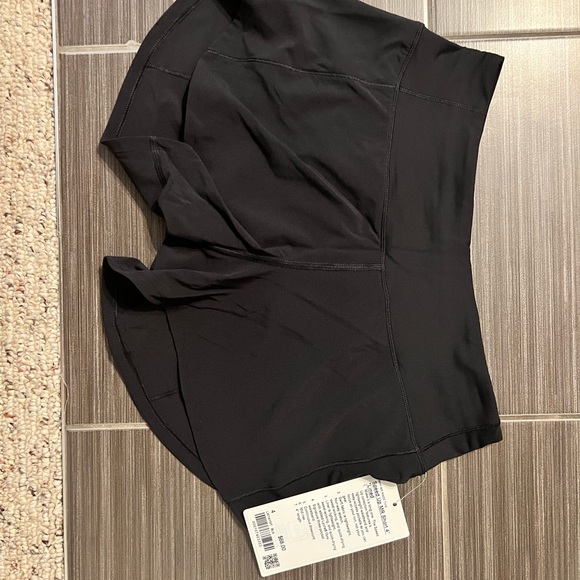 Lululemon speed up MR short 4” *lined - Picture 3 of 6